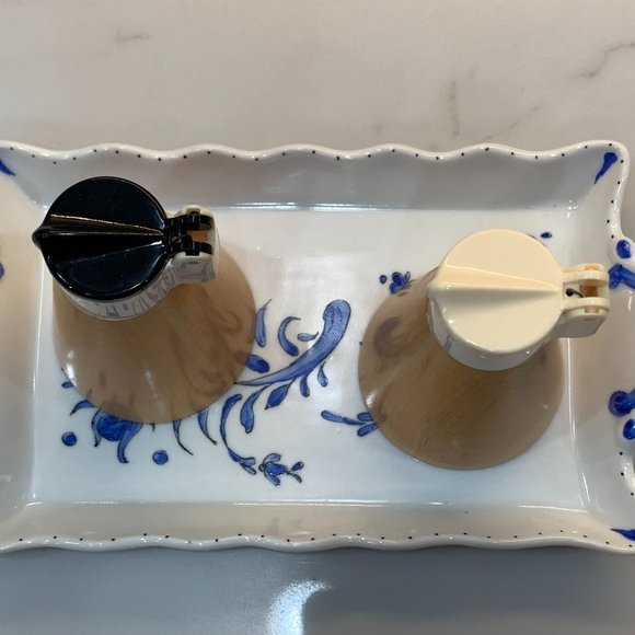 Vintage Maple Rocket Mod Salt and Pepper Shakers -Made in Germany - Picture 11 of 12